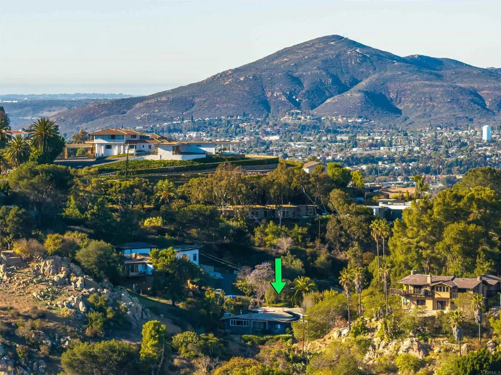 10111 Pinnacle Lane, La Mesa, California 91941 home-pic-8